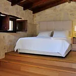 Villa Exensian &