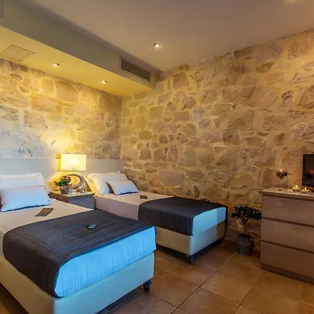 Villa Exensian Villas&suites *