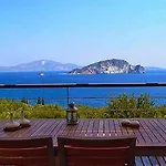 Villa Exensian & *