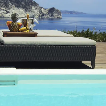 Exensian & ヴィラ