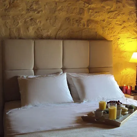 Exensian & Marathiás