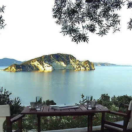 Exensian & Marathiás