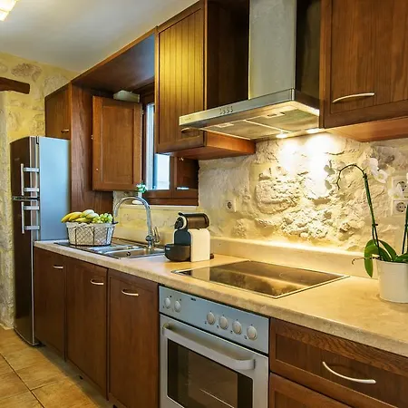 Exensian & * Marathiás