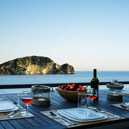 ヴィラ Exensian & Marathiás